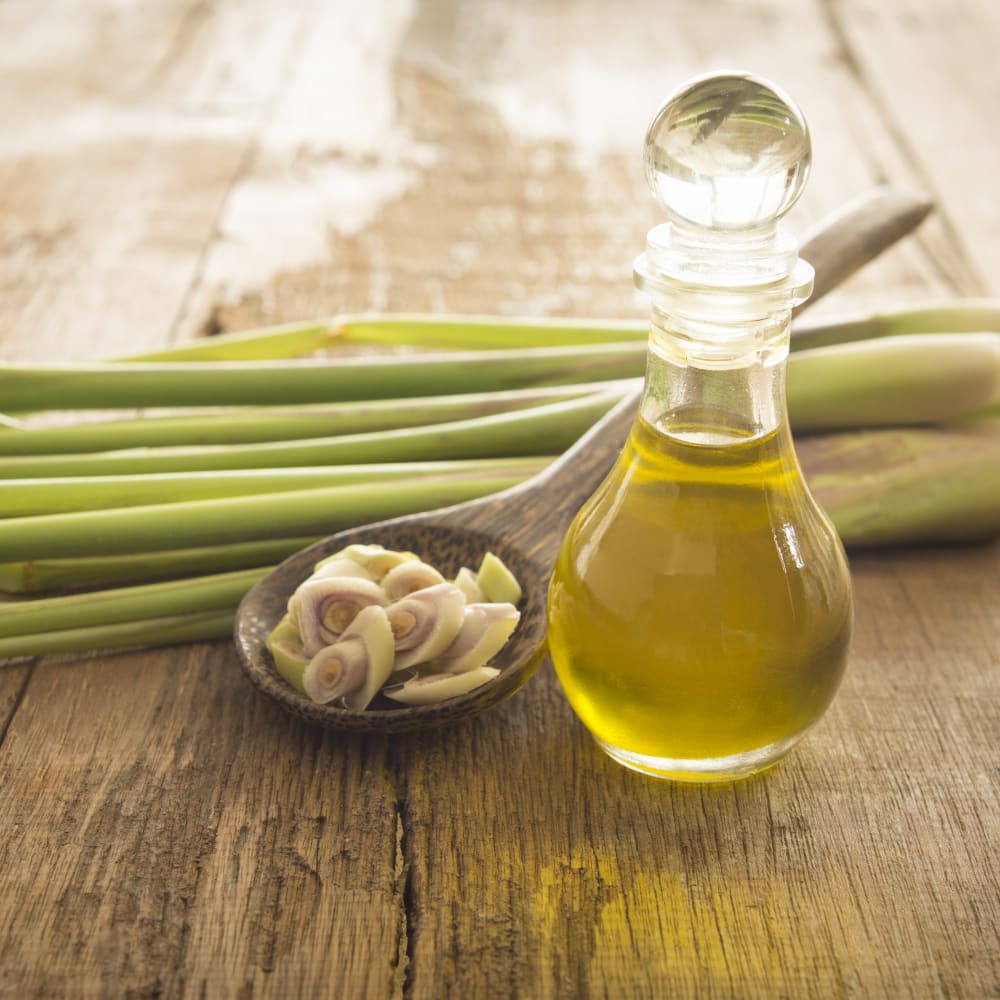 Separation of citral isomers from lemongrass oil by flash and prep HPLC
