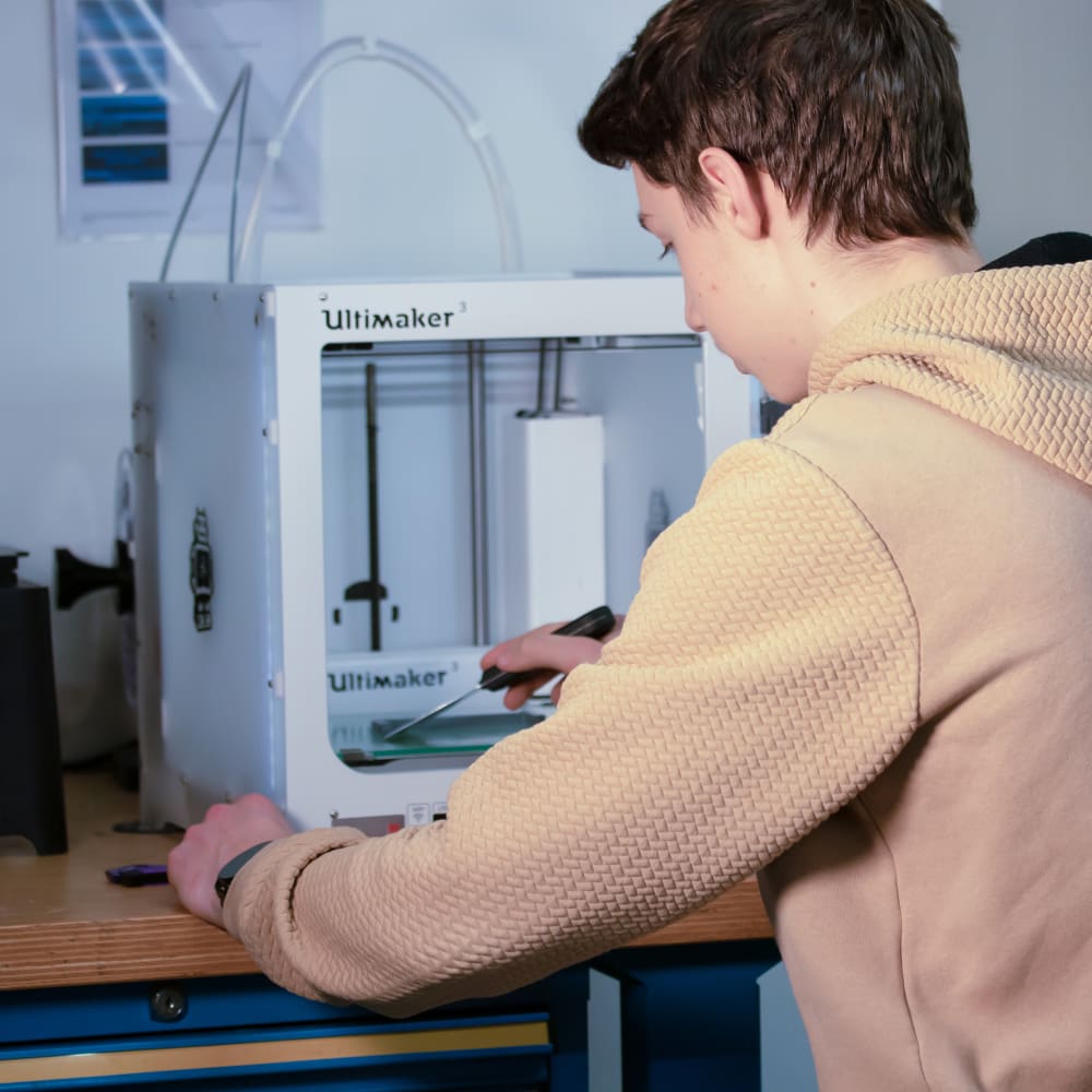 design-engineer-hero.jpg